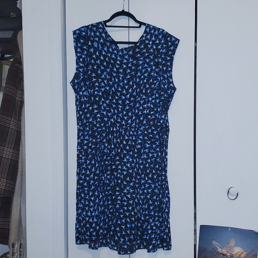 Gap sleeveless midi dress